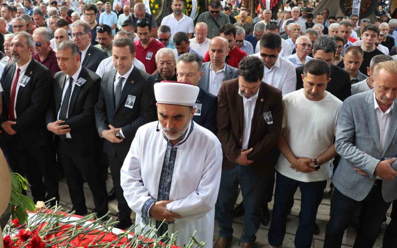 Söke Belediye Başkanı Tuncel gözyaşları ve dualarla son yolculuğuna uğurlandı