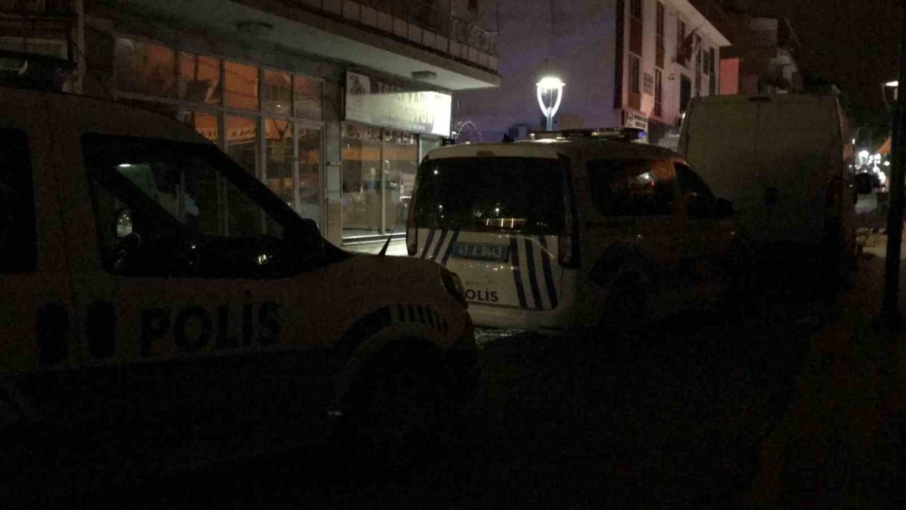 Tartıştığı şahıs tarafından kalbinden bıçaklanarak öldürüldü