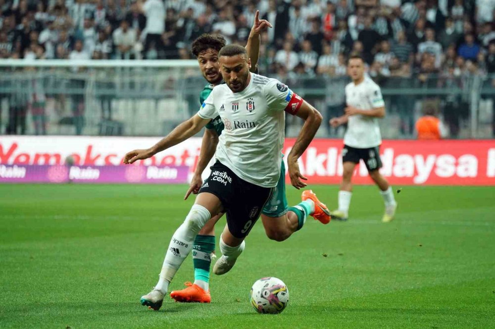 Konyaspor Fenerbahçe'ye çalıştı! Beşiktaş'a boyun eğmedi