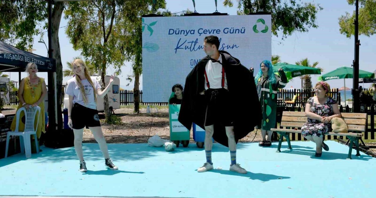 Kuşadası’nda Mavi Bayraklar dalgalanmaya başladı