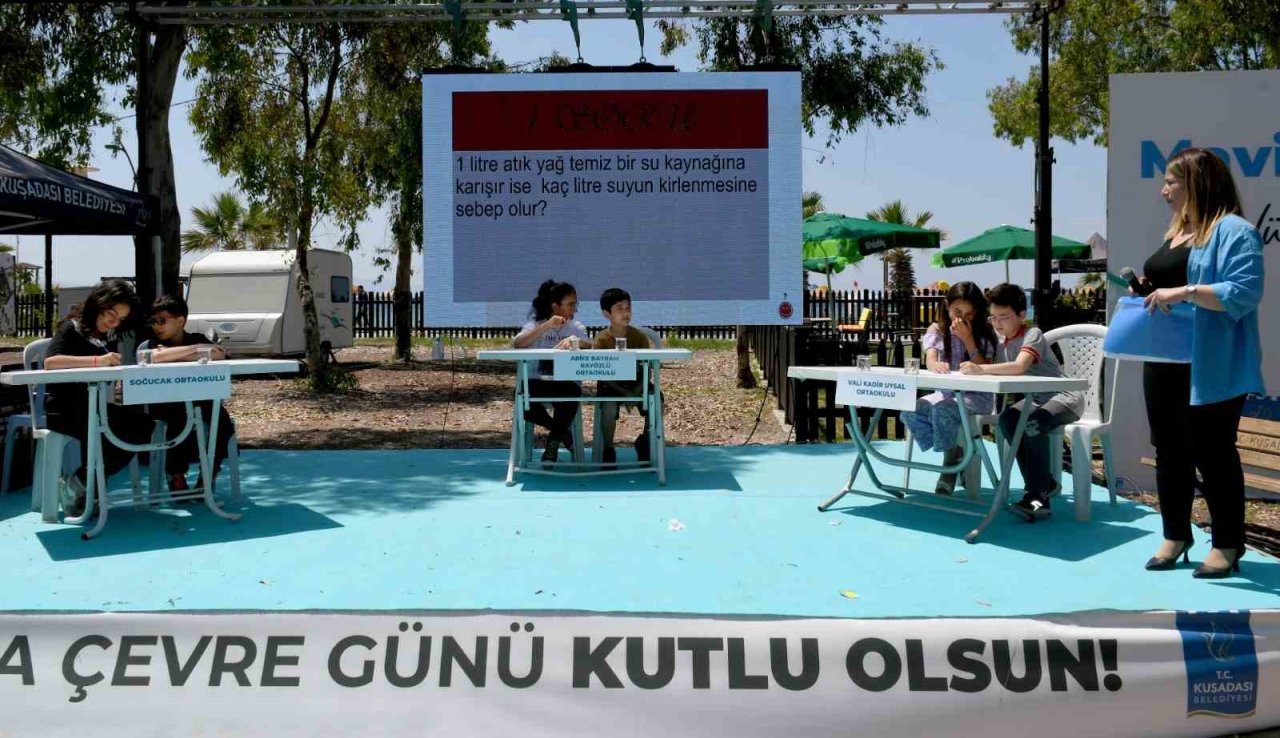 Kuşadası’nda Mavi Bayraklar dalgalanmaya başladı