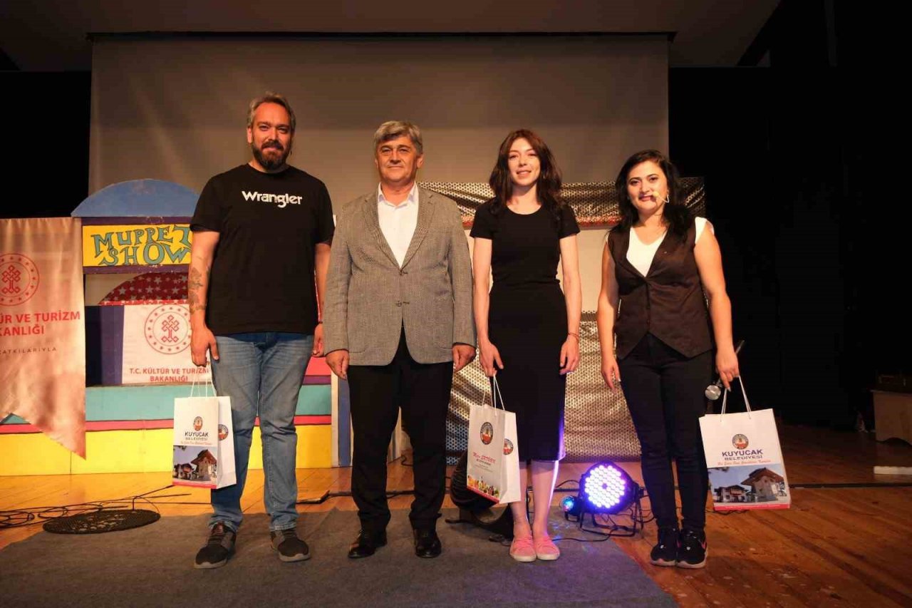 Kuyucaklı çocuklar doyasıya eğlendi