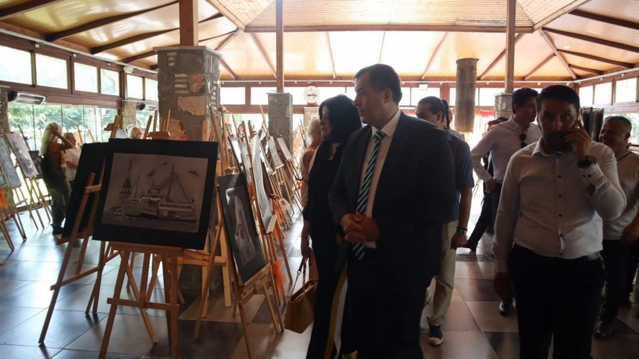 El emeği ürünlerini yıl sonu sergisiyle görücüye çıkarttılar