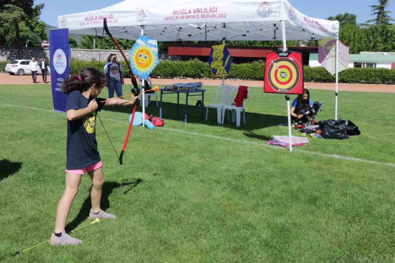 Muğla’da Geleneksel Çocuk Oyunları Şenliği düzenlendi