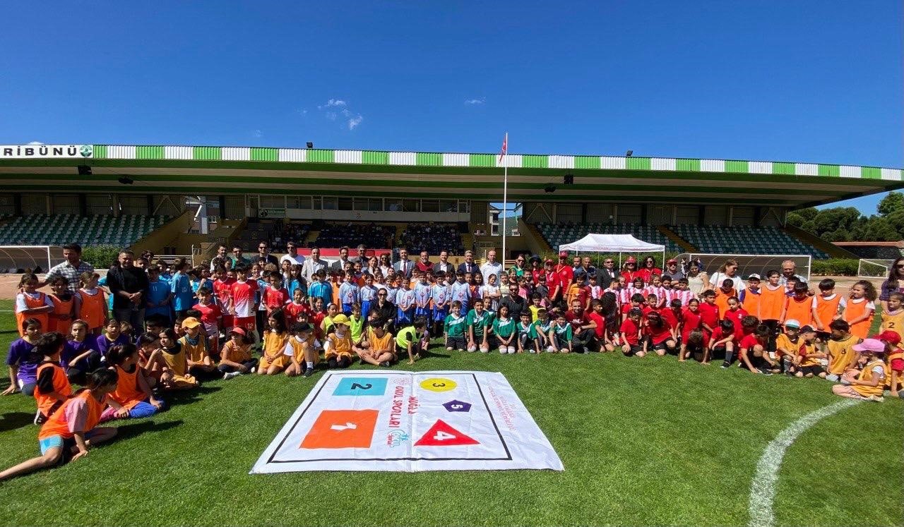 Muğla’da Geleneksel Çocuk Oyunları Şenliği düzenlendi