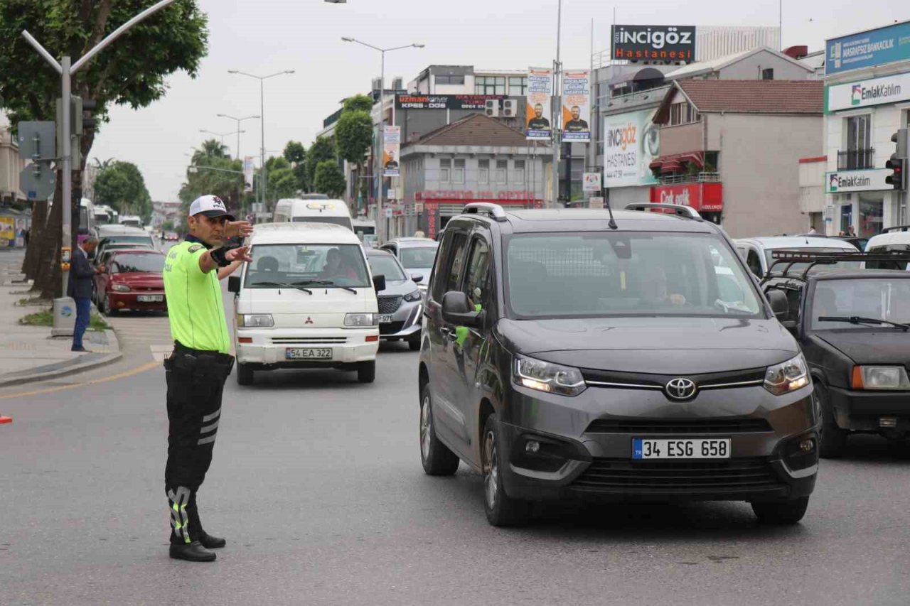 Belediye o güzergah için uyarmıştı, polis ulaşıma kapattı