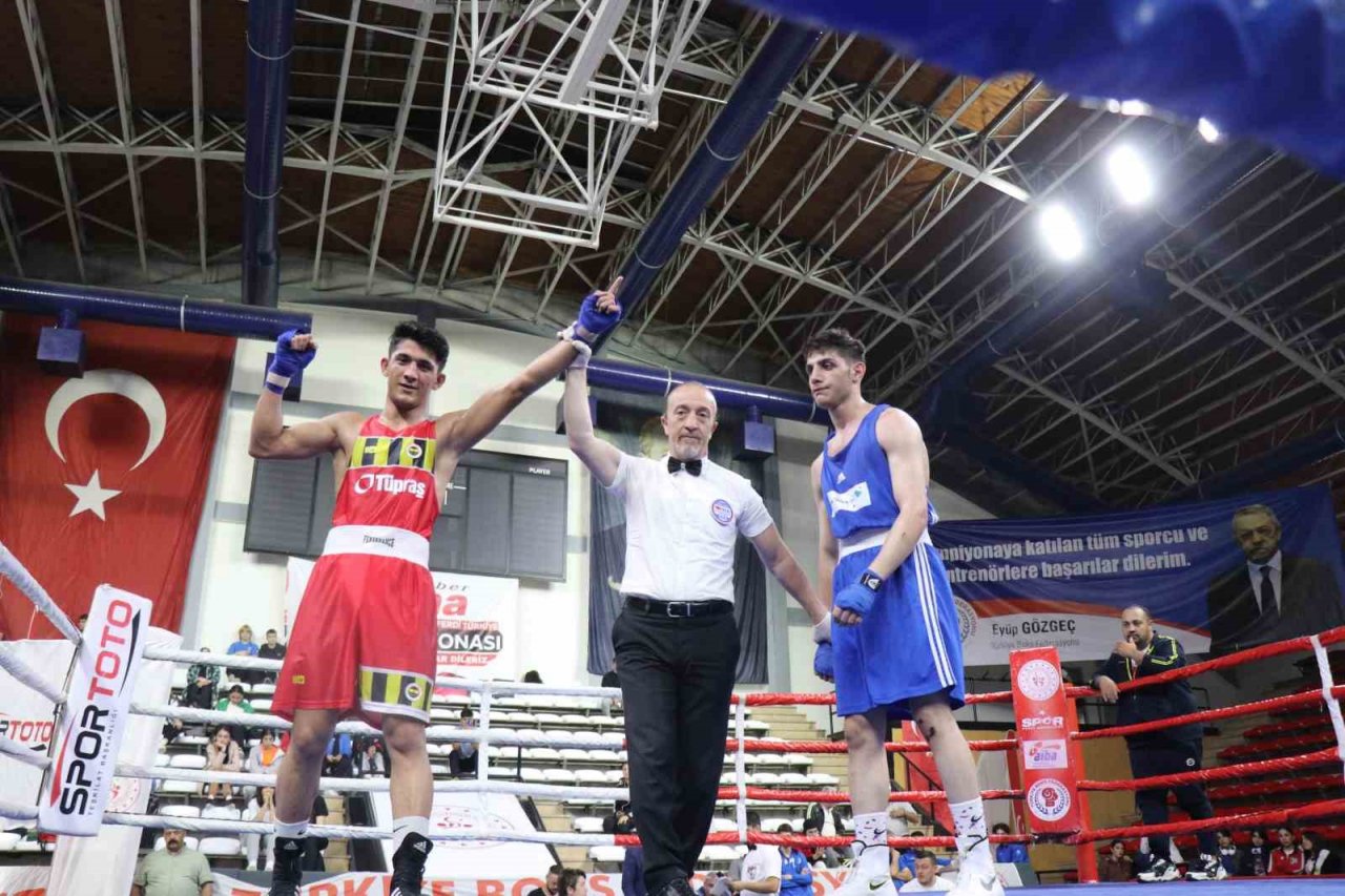 Yıldız Erkekler ve Kadınlar Türkiye Ferdi Boks Şampiyonası tamamlandı