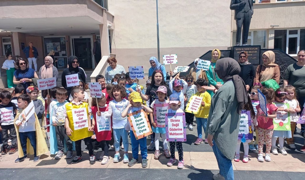 Öğrencilerden teknoloji ve farkındalık yürüyüşü