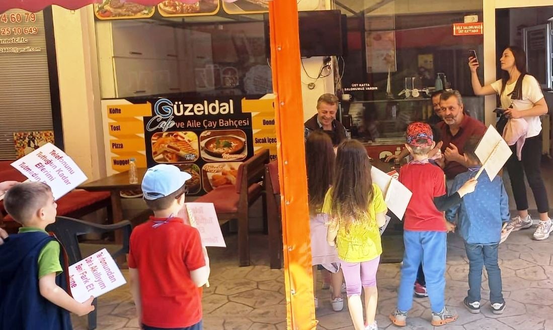 Öğrencilerden teknoloji ve farkındalık yürüyüşü