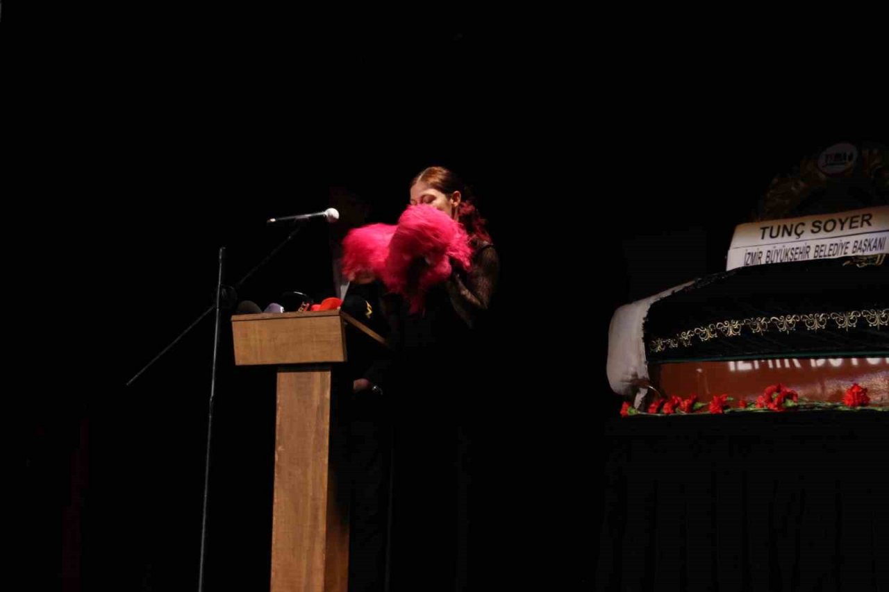 Kanto kraliçesine anma töreni