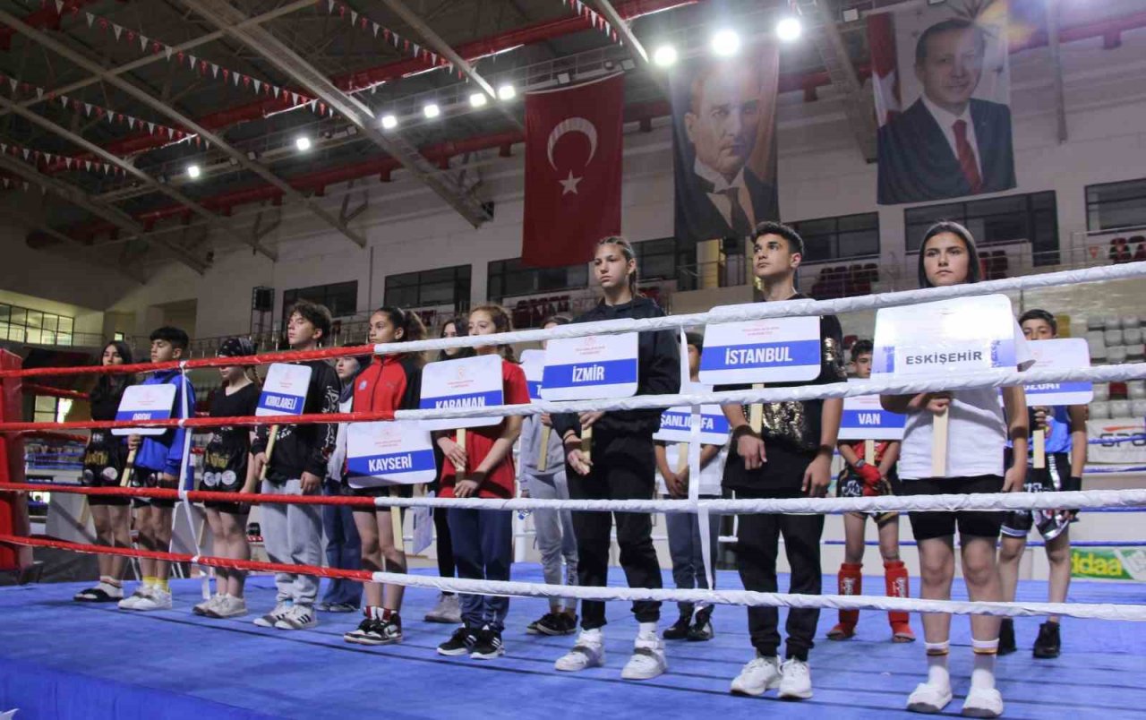 Muay Thai Yıldızlar Türkiye Birinciliği, Sivas’ta başladı
