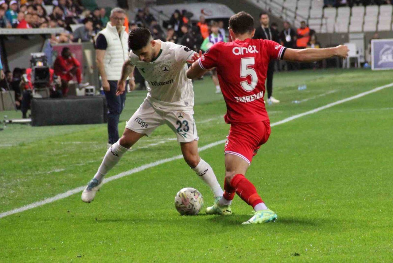 Spor Toto Süper Lig: Giresunspor: 2 - FTA Antalyaspor: 0 (Maç sonucu)