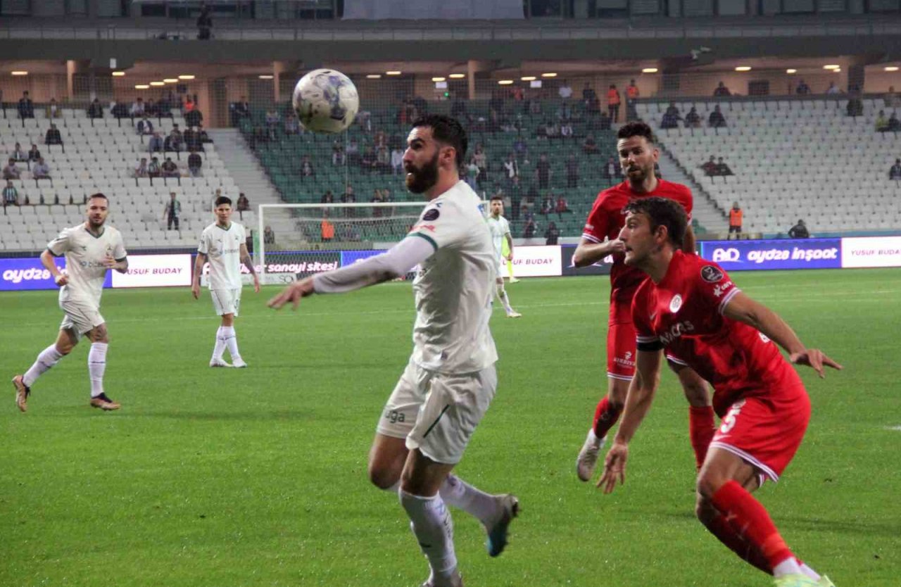 Spor Toto Süper Lig: Giresunspor: 2 - FTA Antalyaspor: 0 (Maç sonucu)