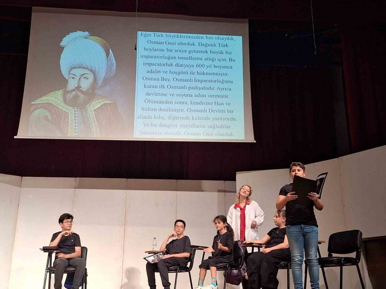 Türk büyükleri İngilizce olarak tanıtıldı