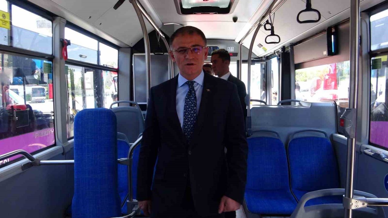 Van Büyükşehir Belediyesi tarafından alınan 27 otobüs hizmete başladı