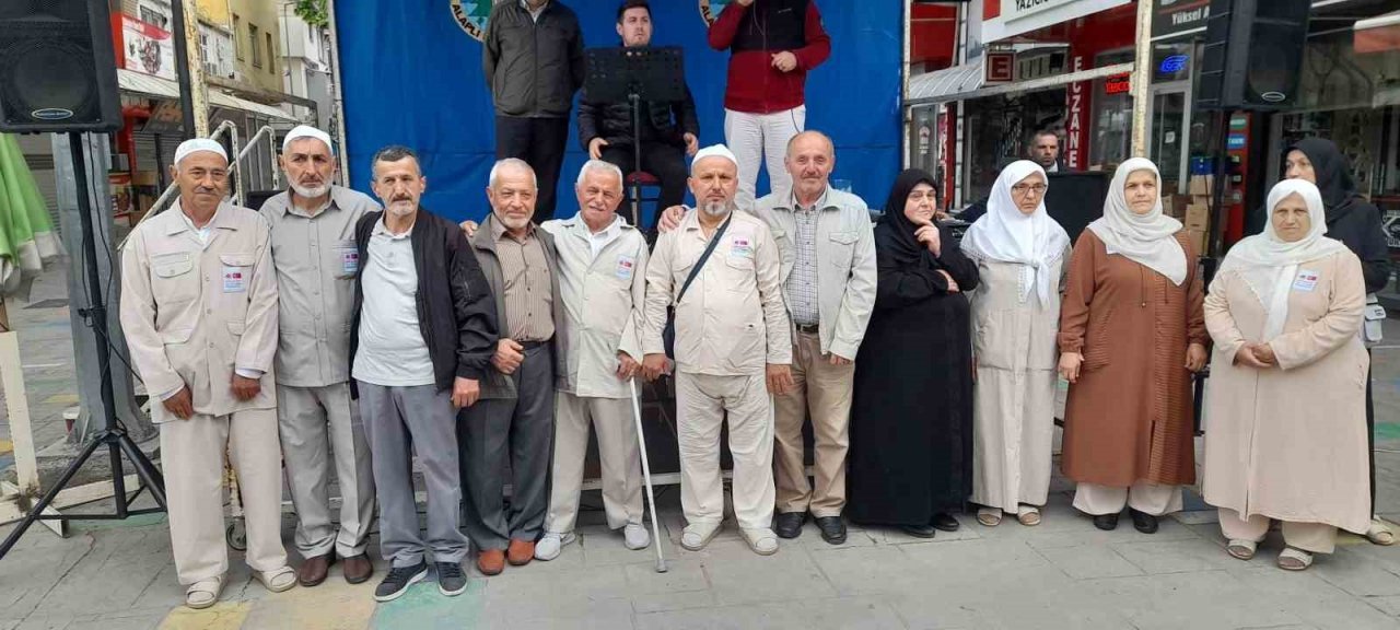 Alaplı’da hacı adayları dualarla uğurlandı