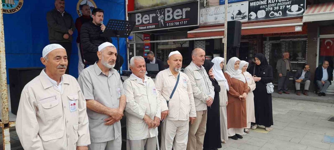 Alaplı’da hacı adayları dualarla uğurlandı