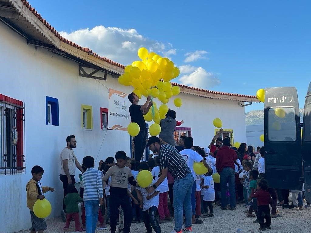 Çadırkentte çocuk işçiliğinin önlenmesi amacıyla Sosyal Destek Merkezi açıldı