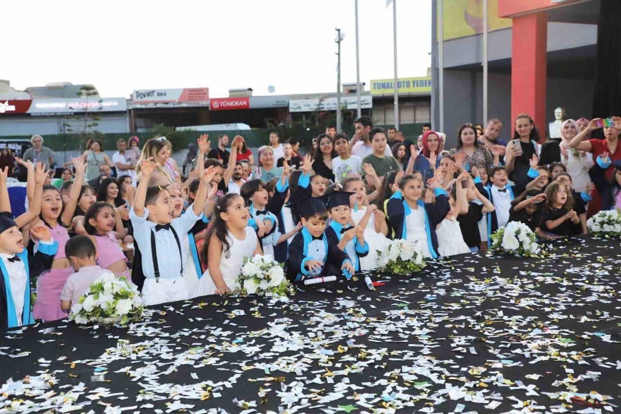 Şahin Harun Kırbıyık Anaokulunda mezuniyet sevinci