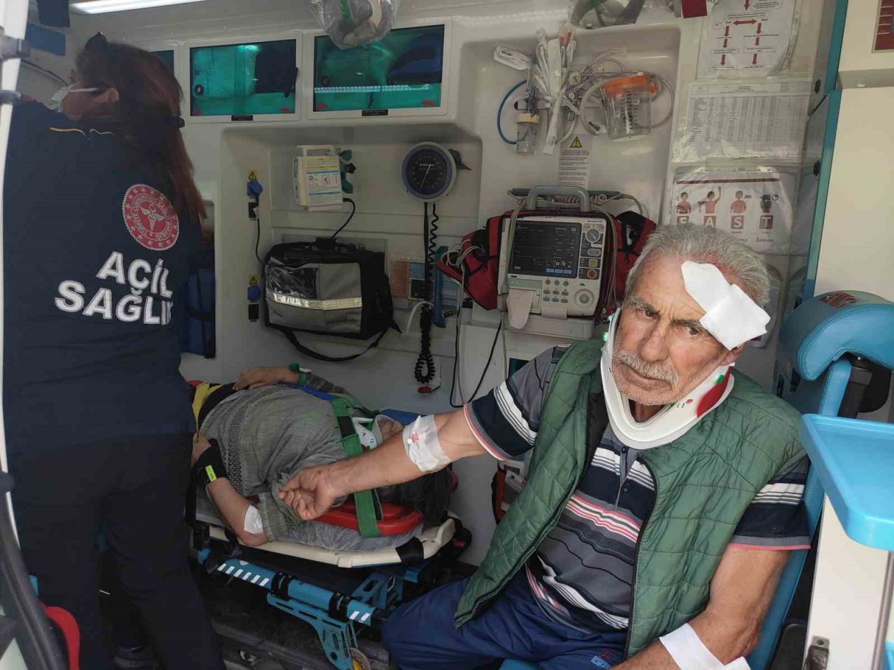 Kuşadası’nda trafik kazası: 2 yaralı