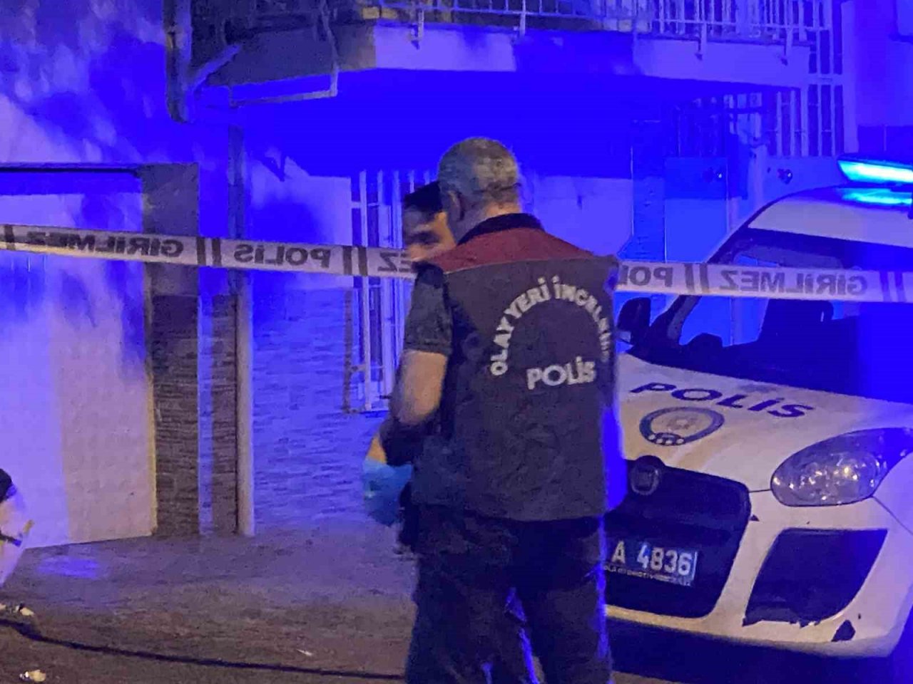 Bıçaklı kavgada 1’i ağır 4 kişi yaralandı