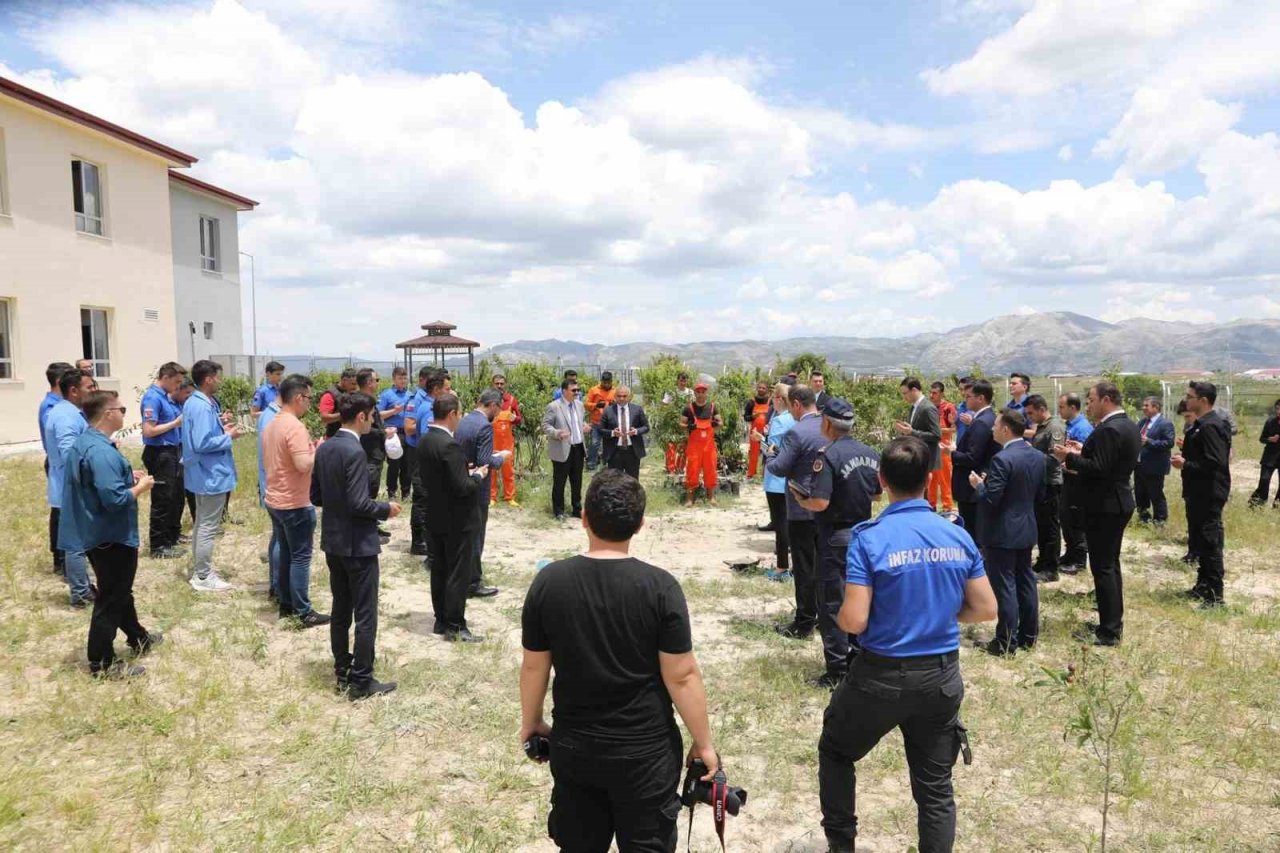Burdur’da yeni cezaevi kampüsünde fidan dikim etkinliği düzenlendi