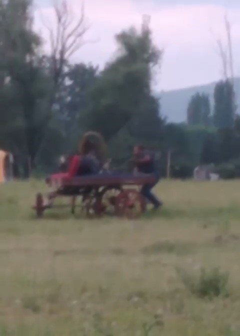 Bursa’da yürekleri sızlatan görüntü...Kendisini çeken ata böyle işkence yaptı