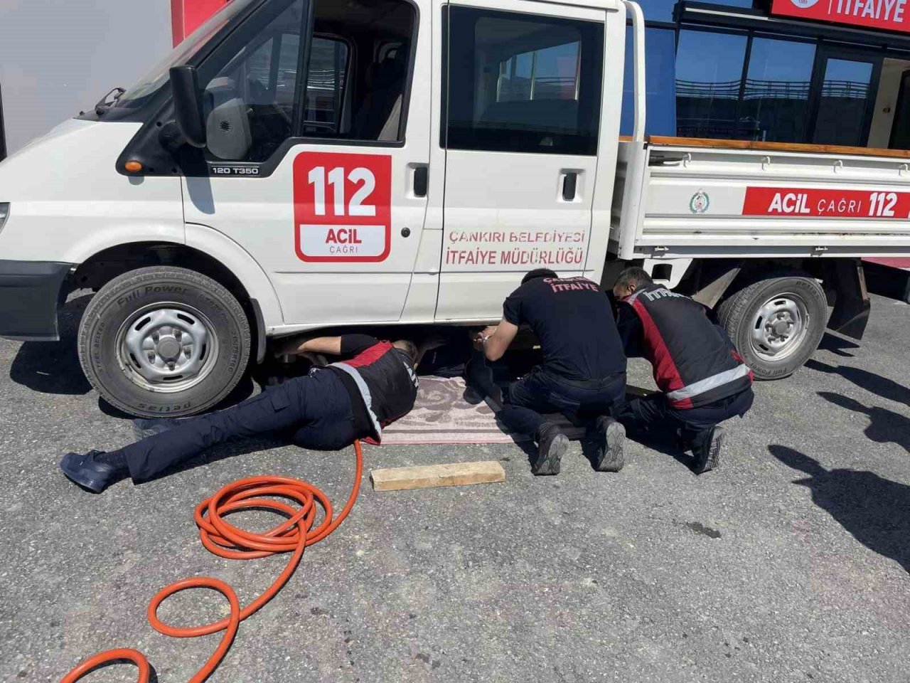 İtfaiye personellerine trafik kazalarına müdahale eğitimi