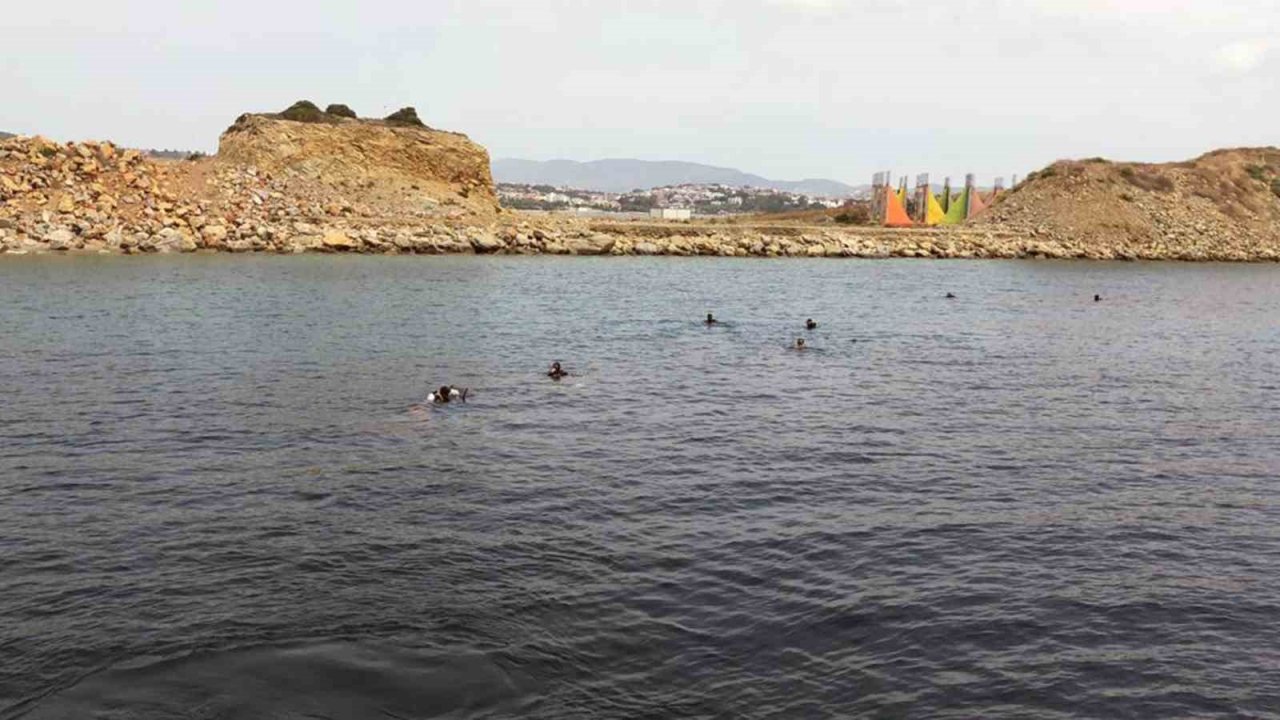 Datça’da su altı temizliği