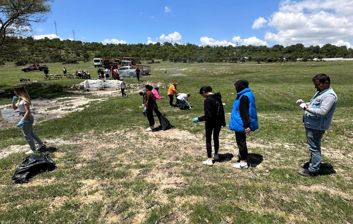Emet Orman İşletme Müdürlüğünden çöp toplama etkinliği