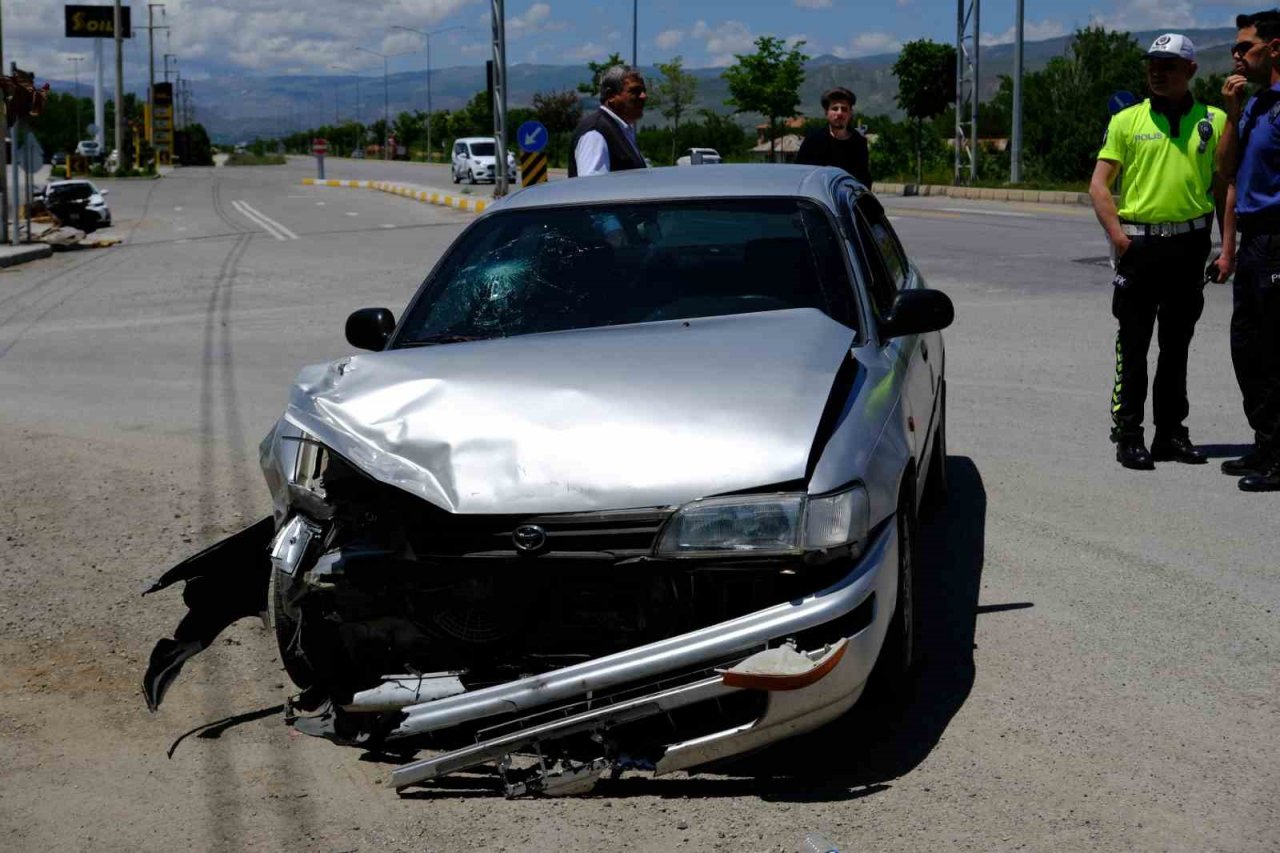 Erzincan’da ki trafik kazalarında 1’i bebek 6 kişi yaralandı