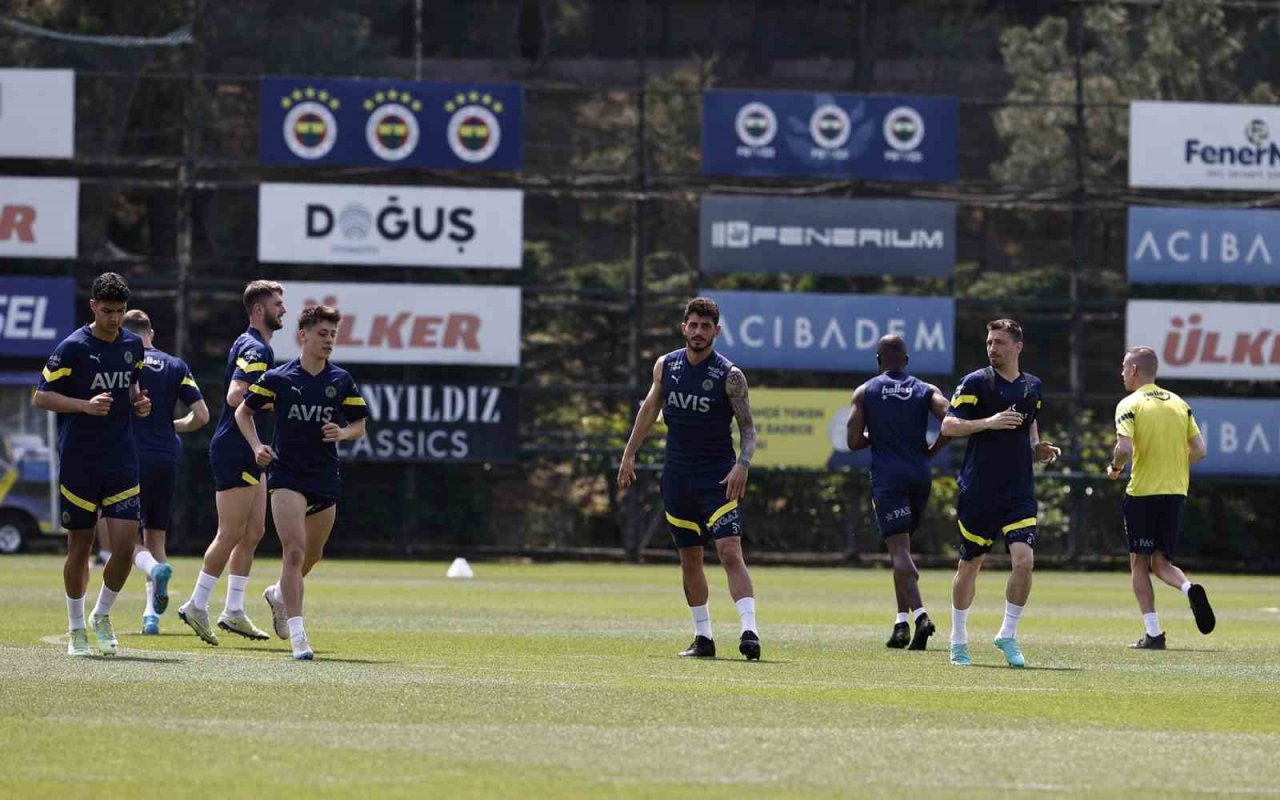 Fenerbahçe, Başakşehir maçı hazırlıklarını sürdürdü