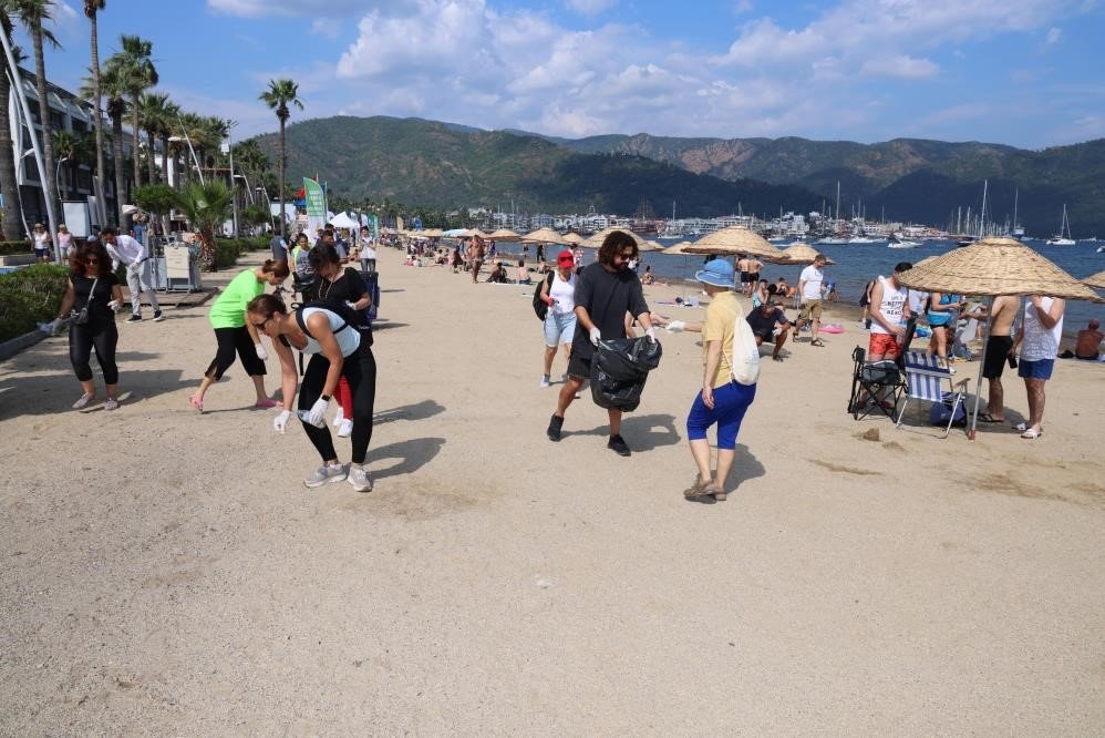 Marmaris plajları sezona hazırlandı