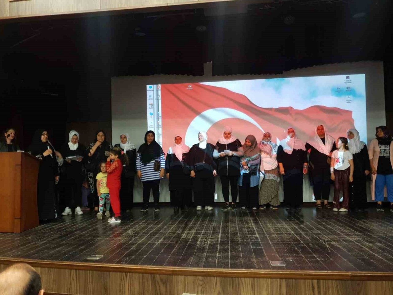 İnegöl’de kursiyerler sertifikalarını aldı