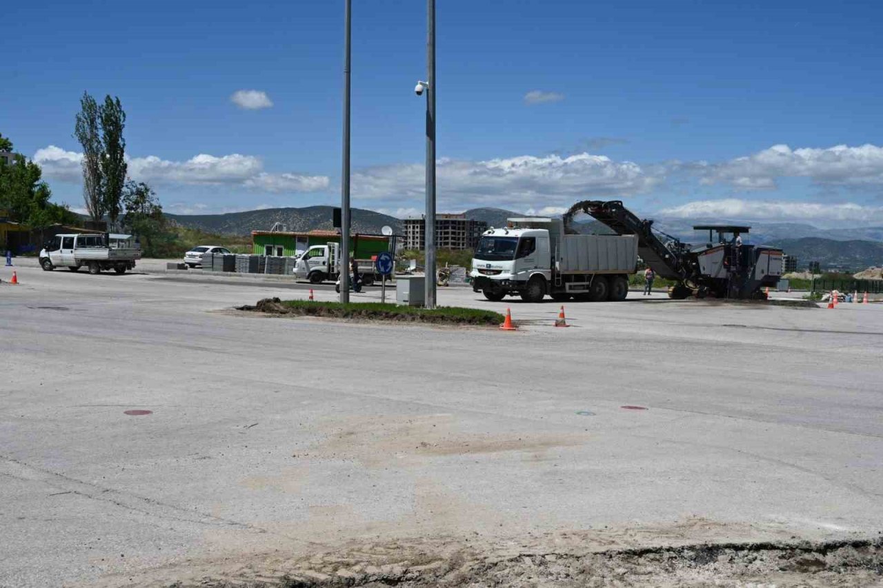 Akıllı kavşakla trafik geçişi daha rahat sağlanacak