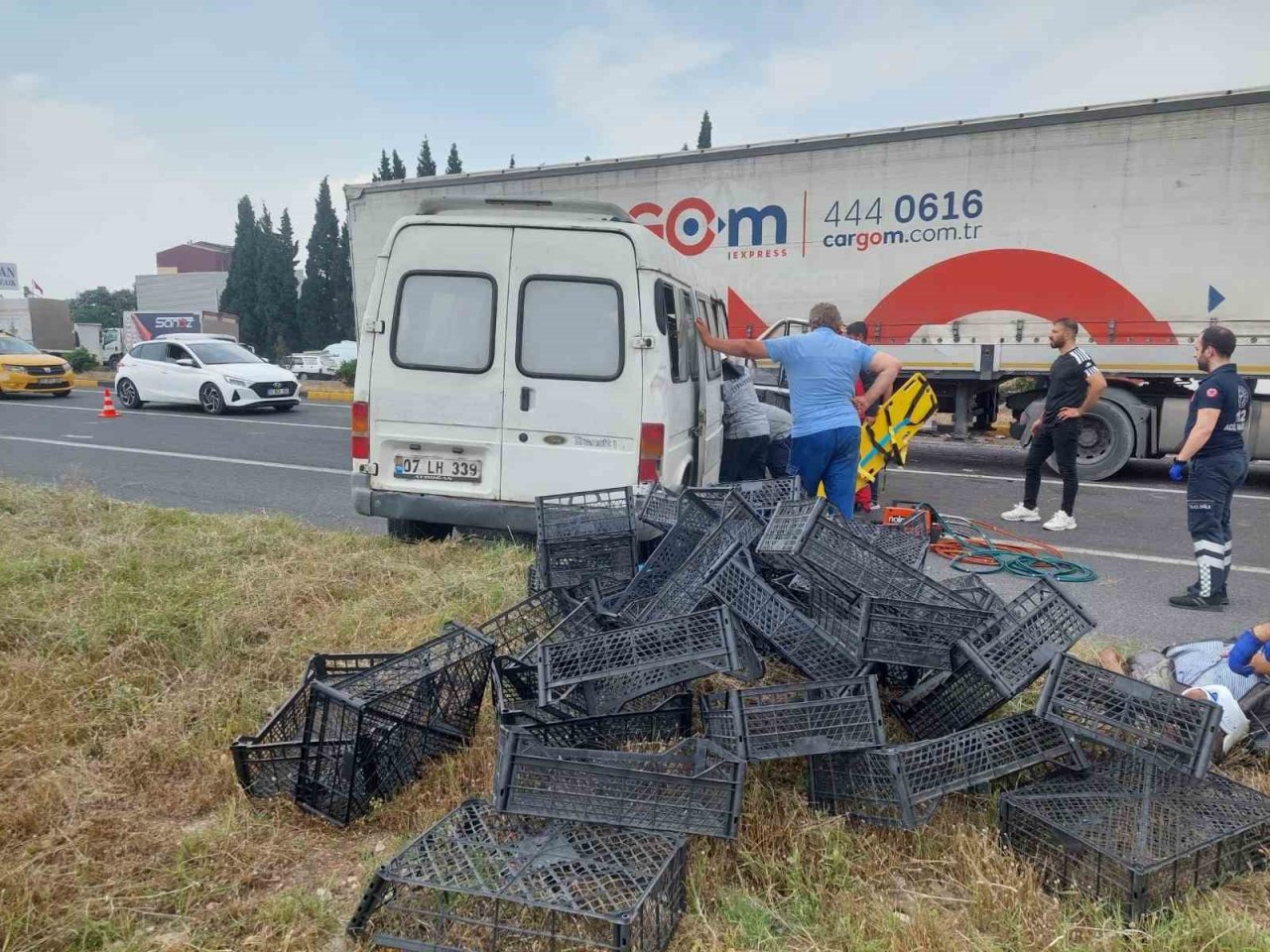 İzmir’de iki ayrı feci kaza: 11 yaralı