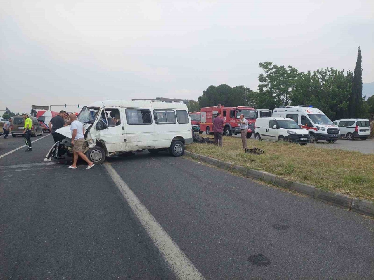 İzmir’de iki ayrı feci kaza: 11 yaralı