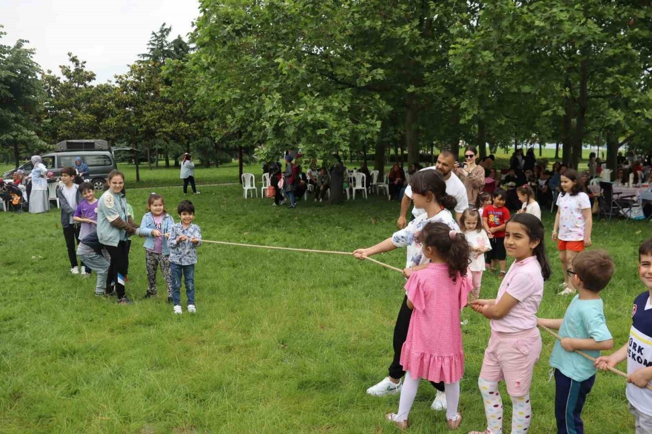 Kadınlar yaza "merhaba" dedi