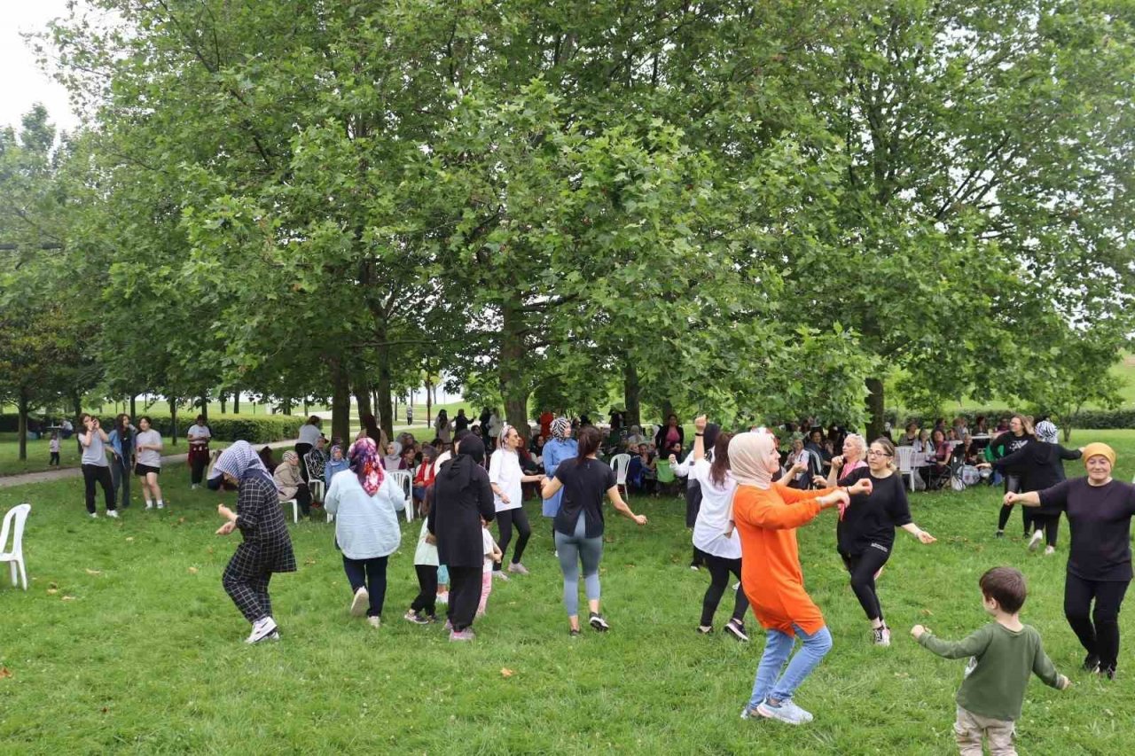 Kadınlar yaza "merhaba" dedi
