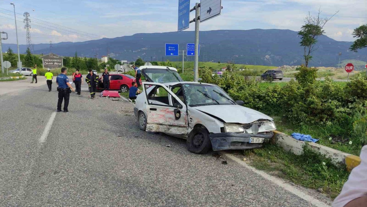 Karabük’te trafik kazası: 3 yaralı