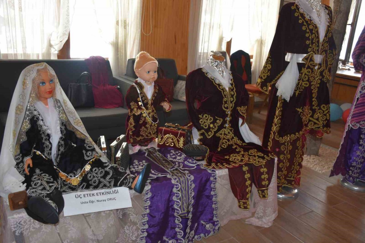 Tosya’da Halk Eğitimi Merkezi kursiyerleri el sanatları ürünleri ile göz doldurdu