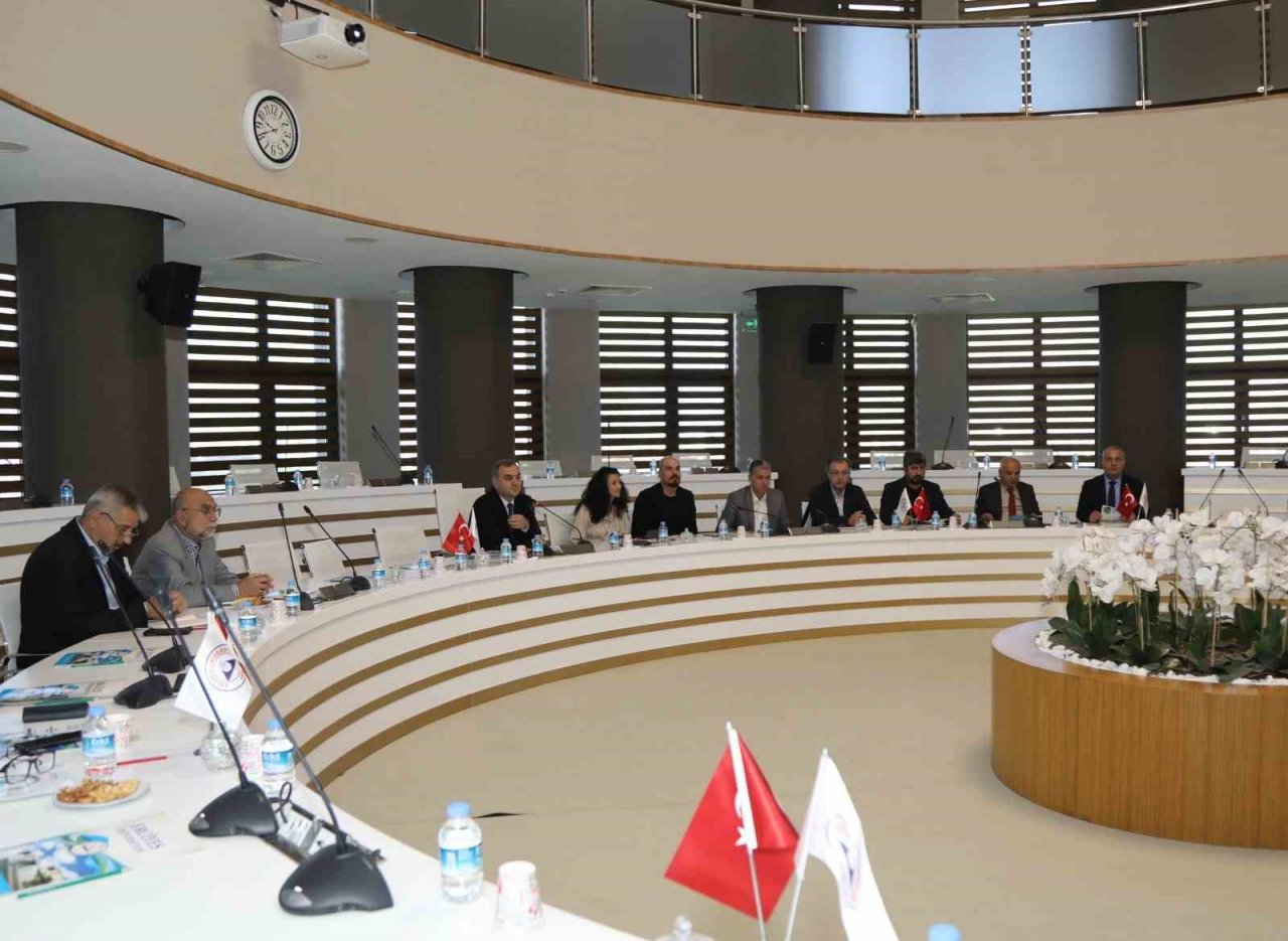 ERÜ’de KAYDEM Kayseri Değerler Eğitimi Merkezi ile iş birliği toplantısı gerçekleştirildi