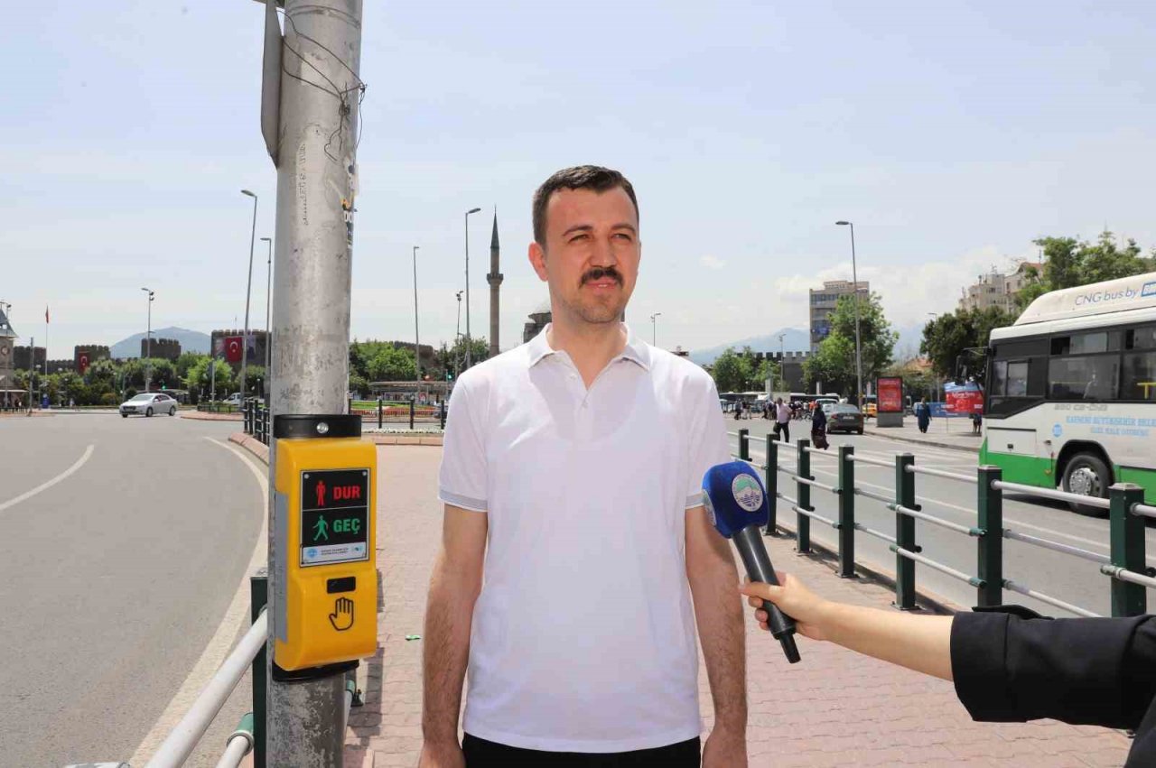 Görme engellilerin hayatını kolaylaştıran uygulama: Erişilebilir Yaya Butonları