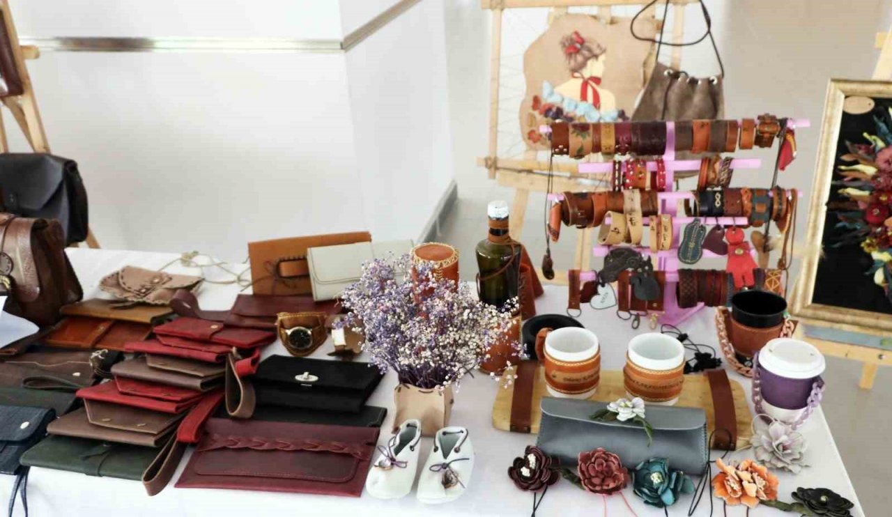 Kırşehir’de Halk Eğitim Merkezi kursiyerlerinin bir yıllık emeği sergilendi