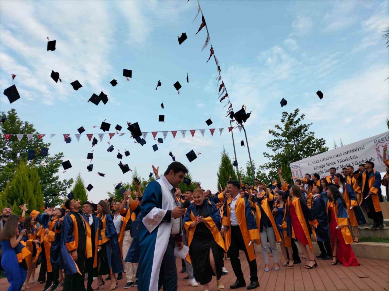 Köyceğiz Meslek Yüksekokulu’nun mezuniyet töreni yapıldı
