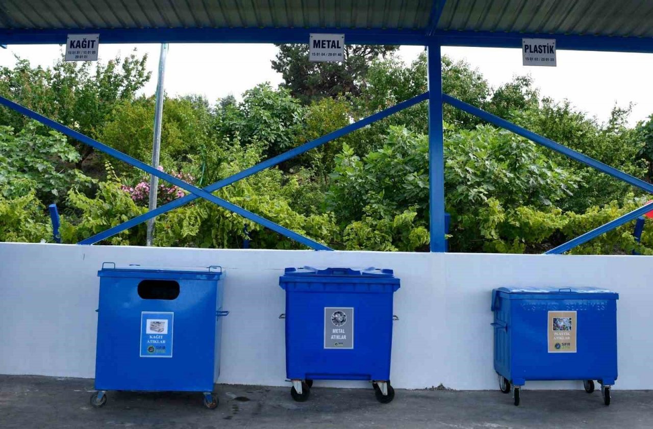 Kuşadası Davutlar Atık Getirme Merkezi hizmete açıldı