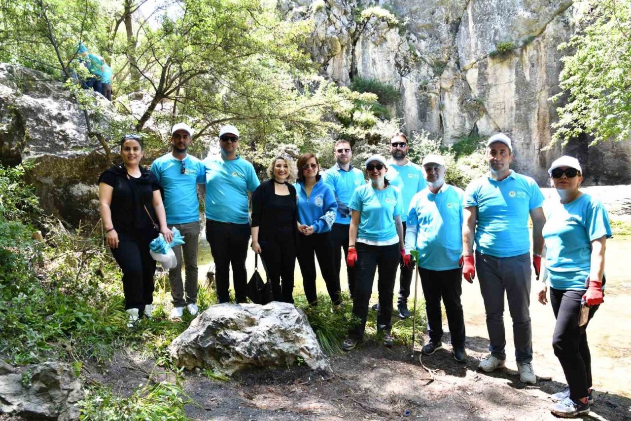 Kıbrıs Kanyonu’nda Çevre Haftası’nda temizlik yapıldı