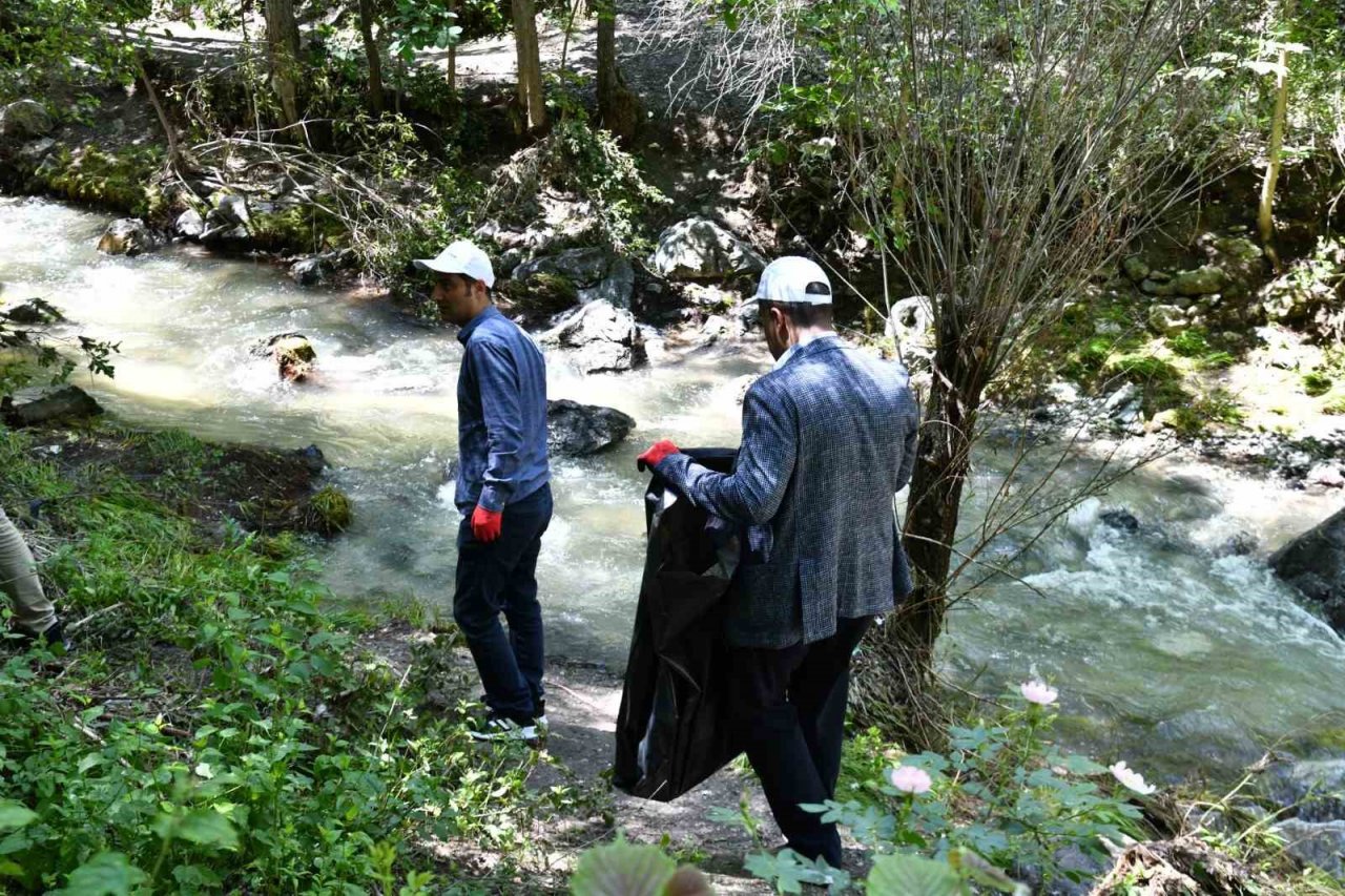 Kıbrıs Kanyonu’nda Çevre Haftası’nda temizlik yapıldı