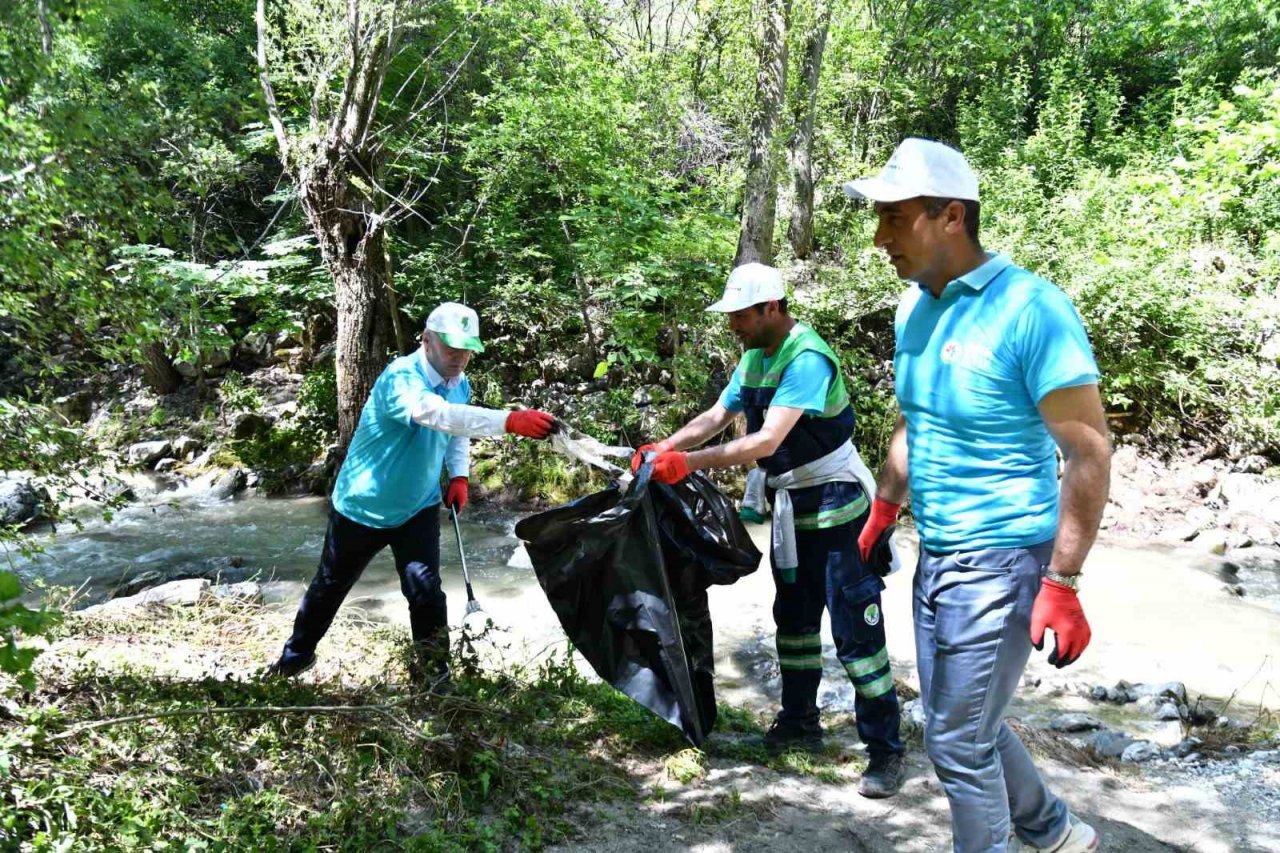 Kıbrıs Kanyonu’nda Çevre Haftası’nda temizlik yapıldı