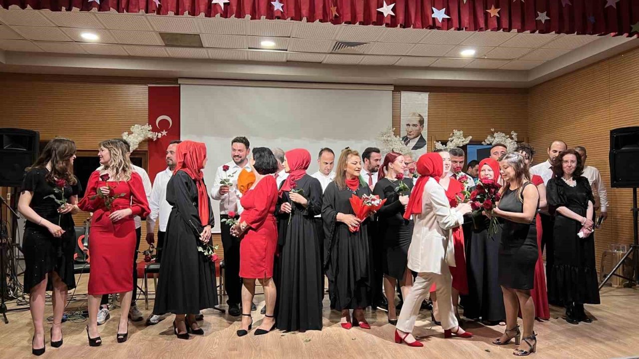 ‘Şarkılar Bizi Söyler Biz de Şarkı Söyleriz’ projesi Kaynarca’da hayat buldu